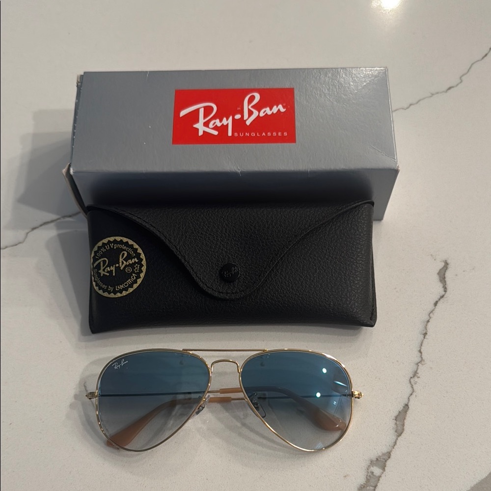 Brand New Ray-Ban Gold and Blue Aviator Sunglasses, Unisex Sunglasses!!!